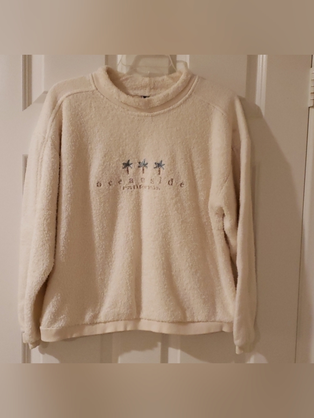 PAWW ACTIVE WEAR TERRYCLOTH SWEATSHIRT IN SIZE S